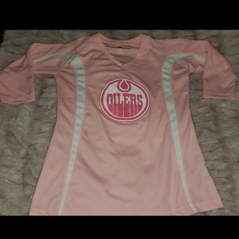 Pink Women's Edmonton Oilers Shirt Medium